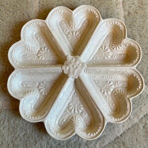 Metropolitan Museum of Art Heart Shaped Shortbread Dish